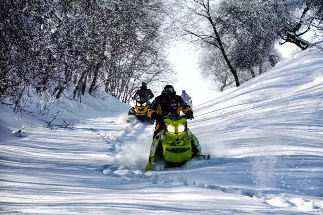 壩上雪地摩托