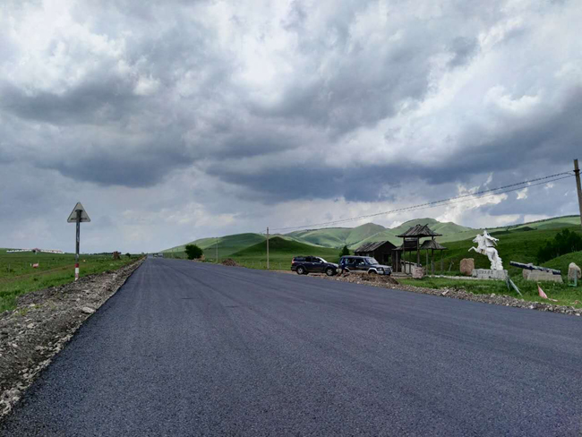 烏蘭布統修路